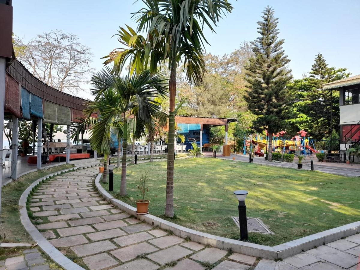 Aquarius Resort Gorhe Khurd Extérieur photo