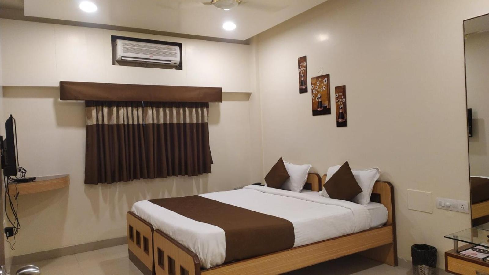 Aquarius Resort Gorhe Khurd Extérieur photo