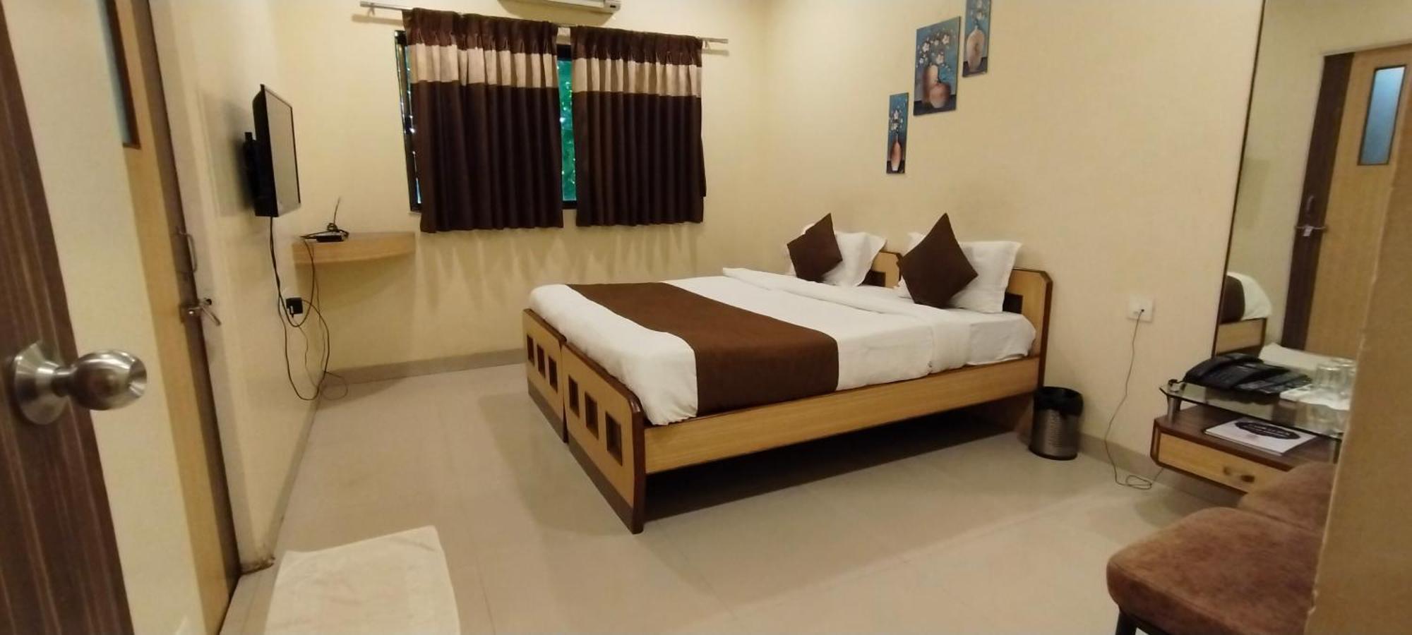 Aquarius Resort Gorhe Khurd Extérieur photo