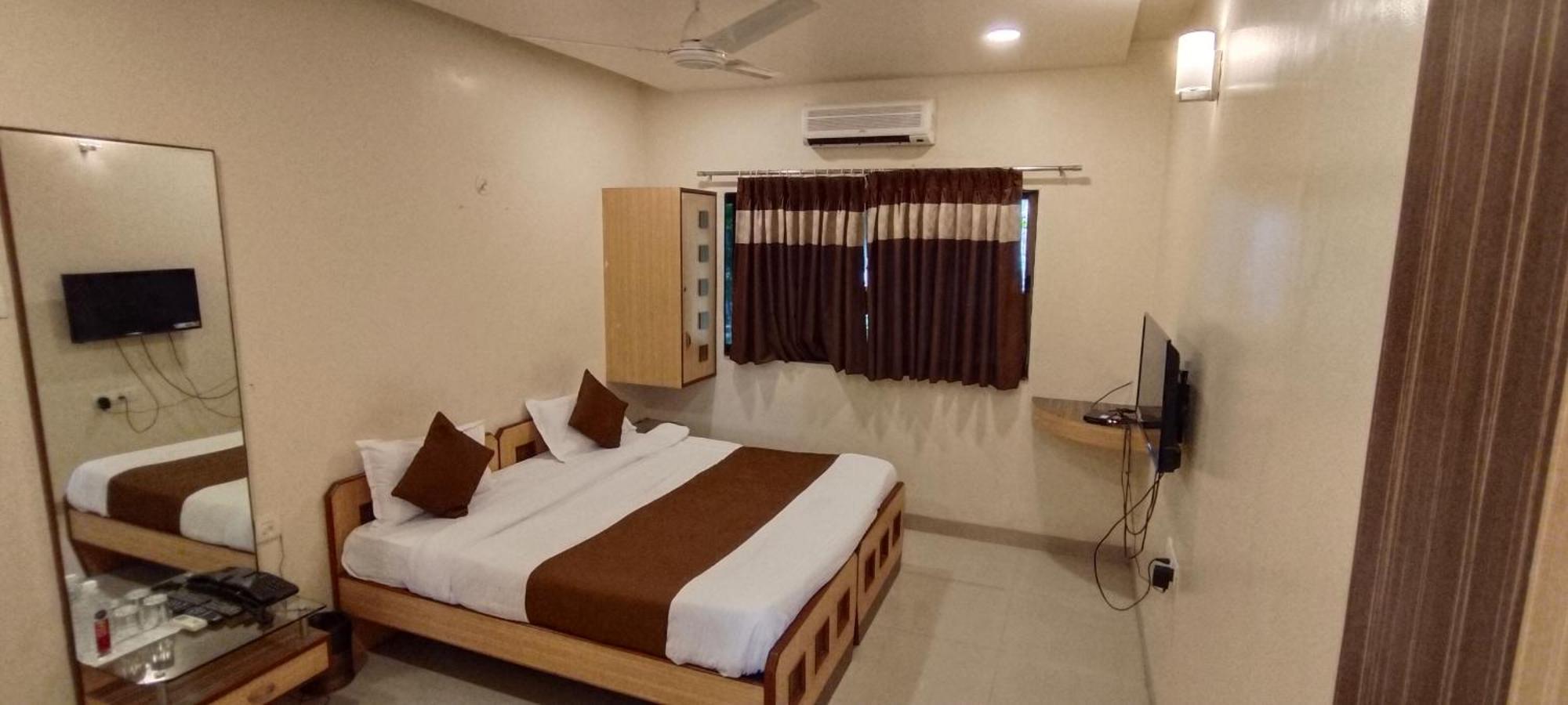 Aquarius Resort Gorhe Khurd Extérieur photo